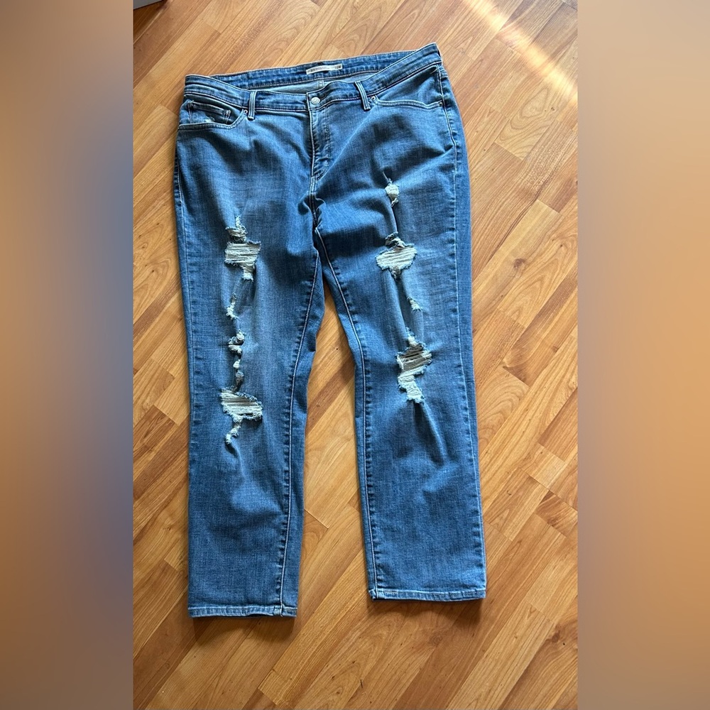 Levis 311 Shaping Skinny - size 22W